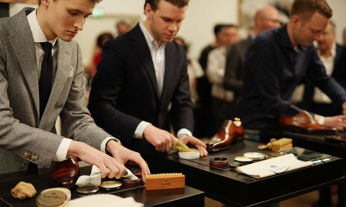 Het NK schoenpoetsen - Meesters in het vak - kampioenschap schoenpoetsen - Amsterdam Super Trunk Show - The Shoe Care Shop