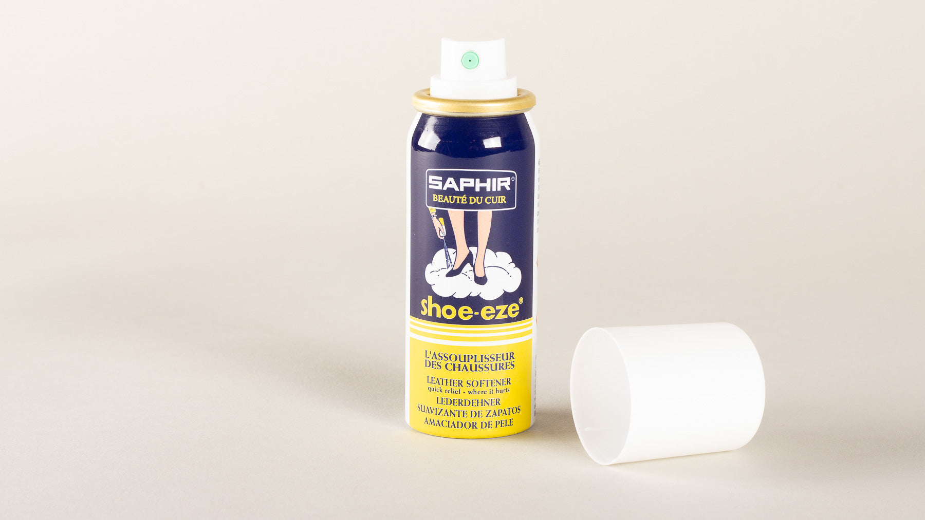 Saphir Shoe-Eze oprekspray - om het leer zachter te maken en er voor te zorgen dat het oprekken meer effect heeft.
