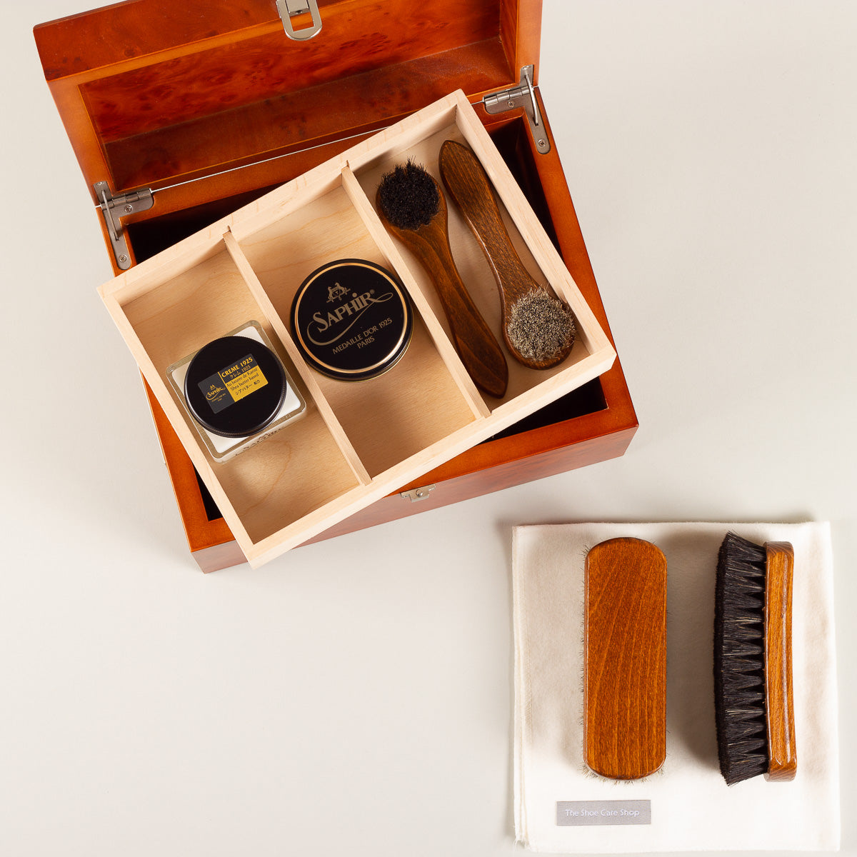 Saphir Médaille d'Or Schoenpoetskist Saphir - Wortelhout