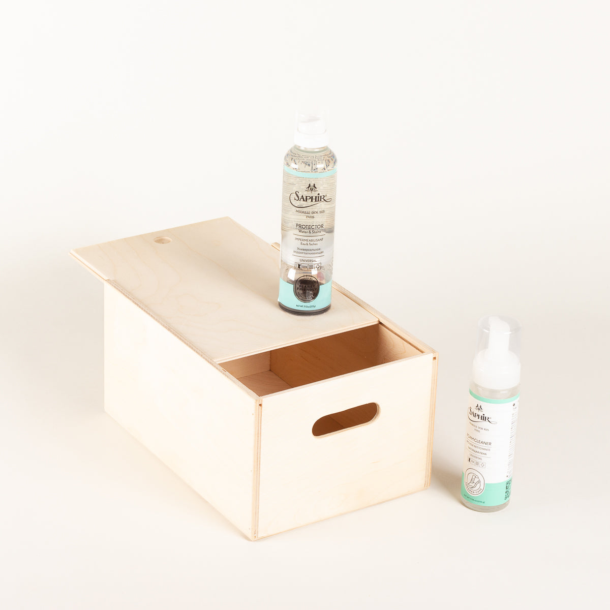 Sneaker cleaning box