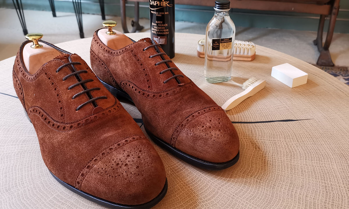 vetvlekken uit suede schoenen halen