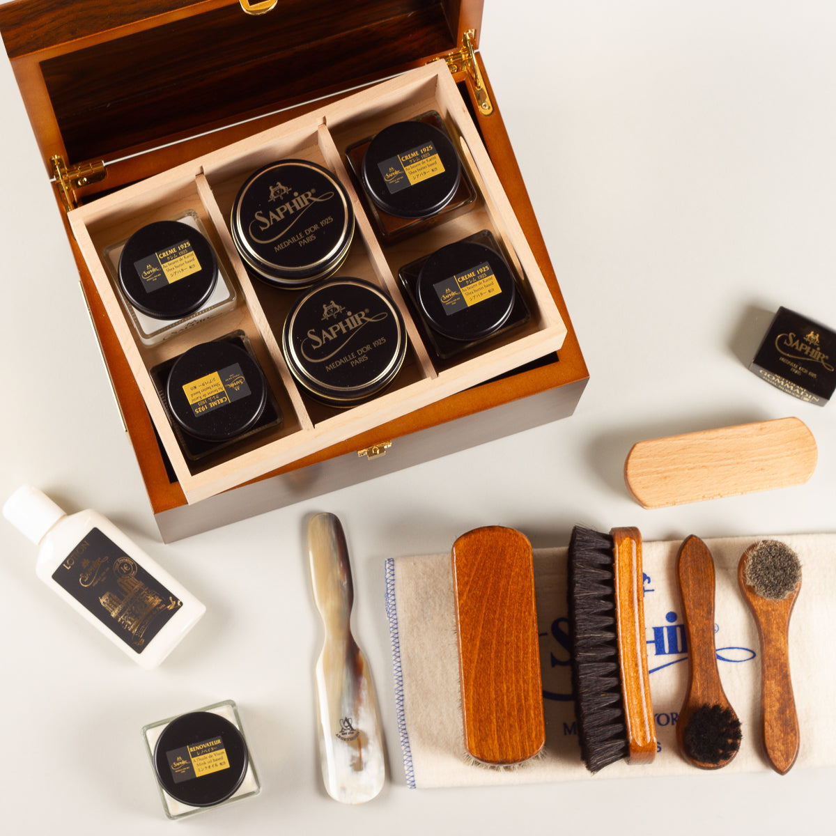 Saphir Médaille d'Or - Shoe care valet Saphir Deluxe+ - cherrywood - The Shoe Care Shop