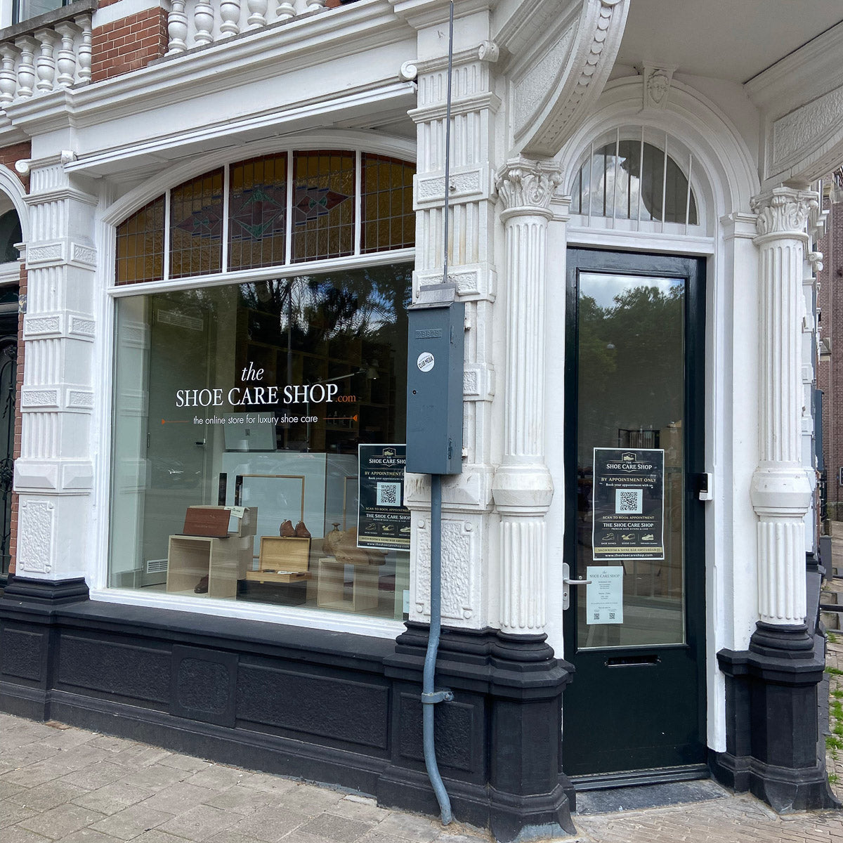 The Shoe Care Shop showroom and shinebar in Amsterdam