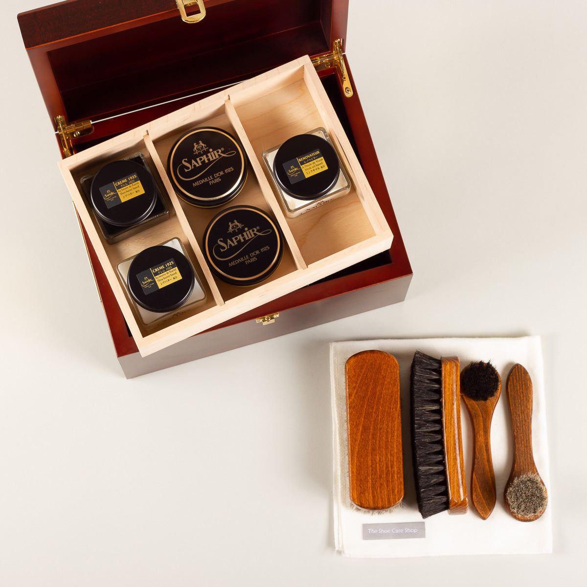 Saphir Médaille d'Or Shoe care valet Saphir Deluxe - cherrywood