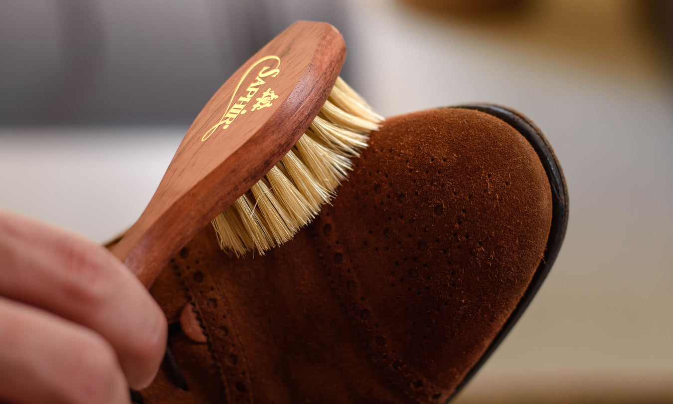 Schoenpoetsborstels - Gebruik de correcte borstel voor je schoenen. Lees hier meer over de verschillende type borstels en hun gebruik.