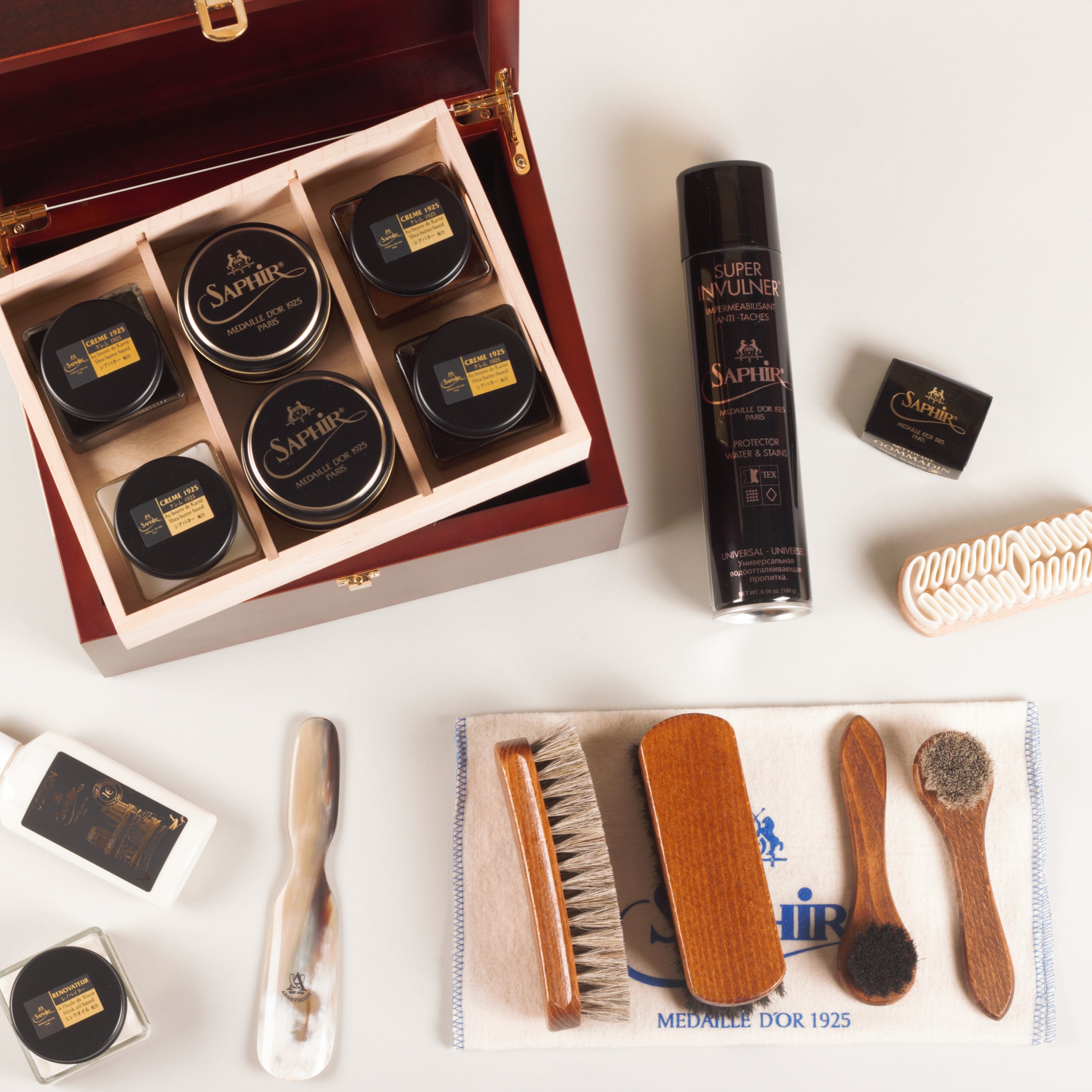 Saphir Médaille d'Or Schoenpoetskist Saphir Deluxe+ - kersenhout